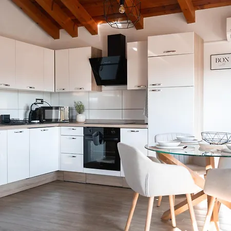 I&r Apartma Apartman *