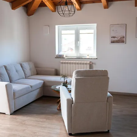 I&r Apartma * Hrpelje