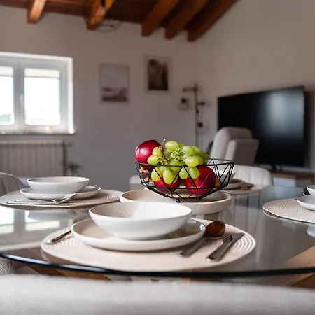 I&r Apartma * Hrpelje